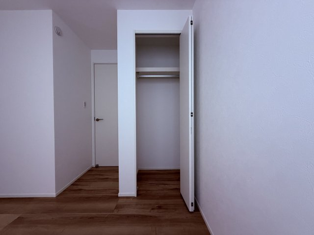 【収納】 | 杉並区下井草３丁目　新築戸建て　１号棟 | 豊富な収納スペースで、住まいをすっきり美しく保てます