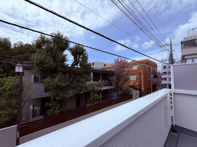 【その他】 | 杉並区下井草３丁目　新築戸建て　１号棟 | 開放感あふれる眺望が広がり、日常にゆとりをもたらします