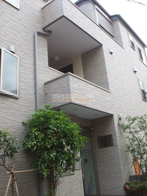 マイレ坂上のエントランス