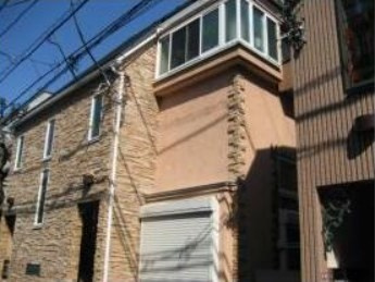 キャスル東高円寺のエントランス