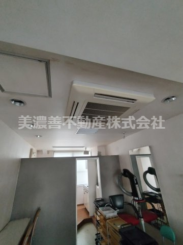 ６６８２４　岐阜市野一色店舗・事務所の冷暖房・空調設備|2階