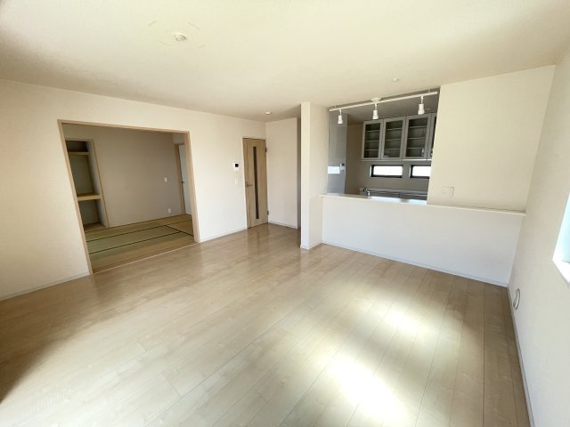藤岡市小林　中古2100の居間・リビング
