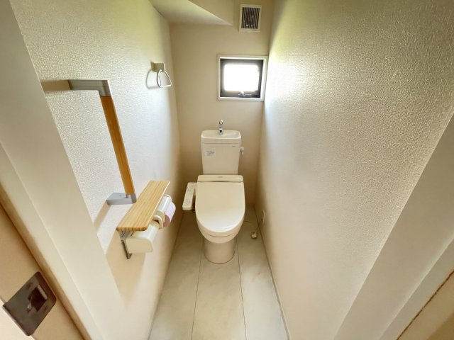 藤岡市小林　中古2100のトイレ