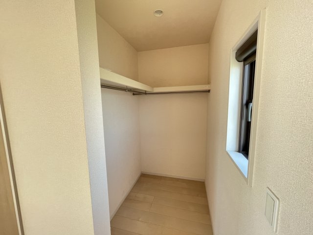 藤岡市小林　中古2100の収納