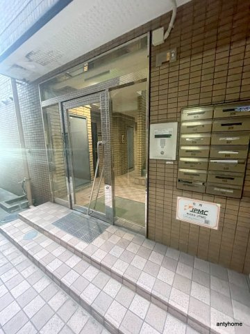 リバティ堀内のエントランス