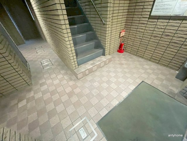 リバティ堀内のロビー