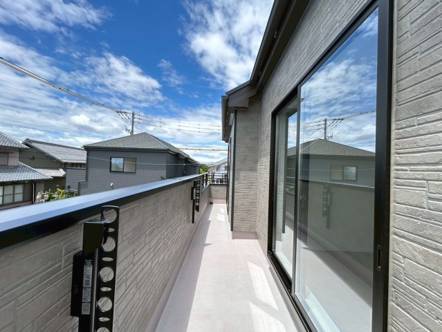 ハートフルタウン　一宮市萩原町高松　全3区画分譲のバルコニー|バルコニーは南向きで洗濯物もよく乾きます！