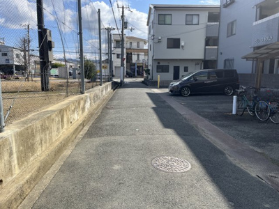 【前面道路含む現地写真】 | 大東市新田中町売土地（建築条件付き）
