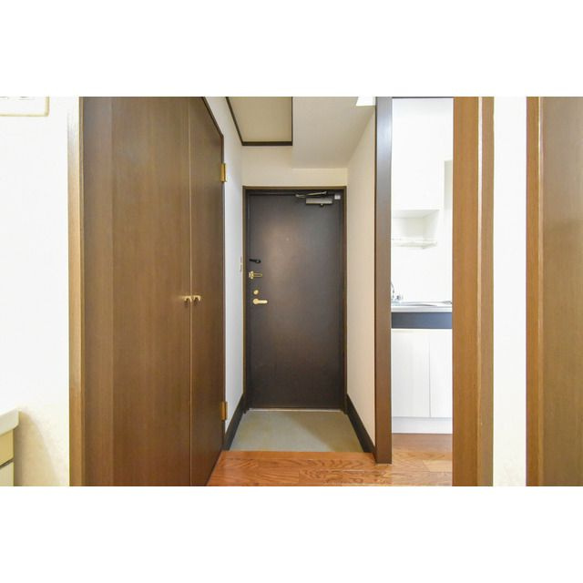 ロックフィル瀬下の玄関