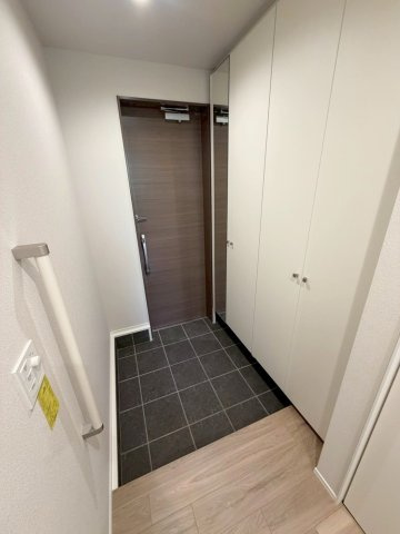 メゾン喜多見　戸建の玄関