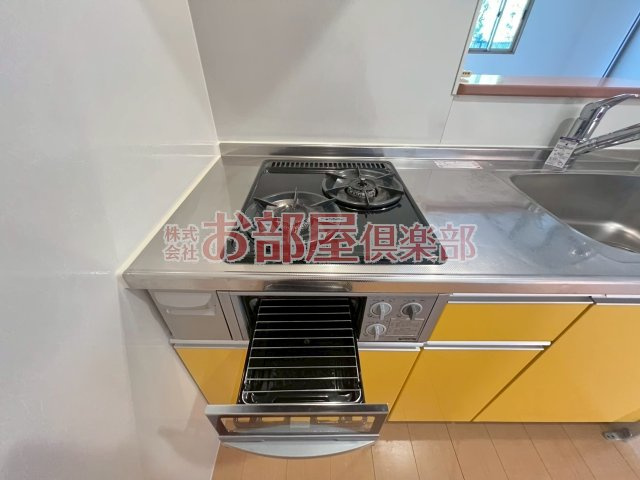 ルモン櫛原のキッチン|コンパクトなキッチンで掃除もラクラク