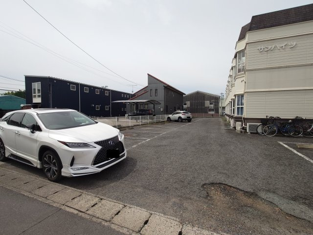 サンハイツの駐車場