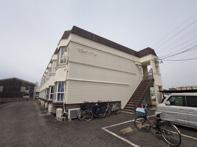 サンハイツの外観