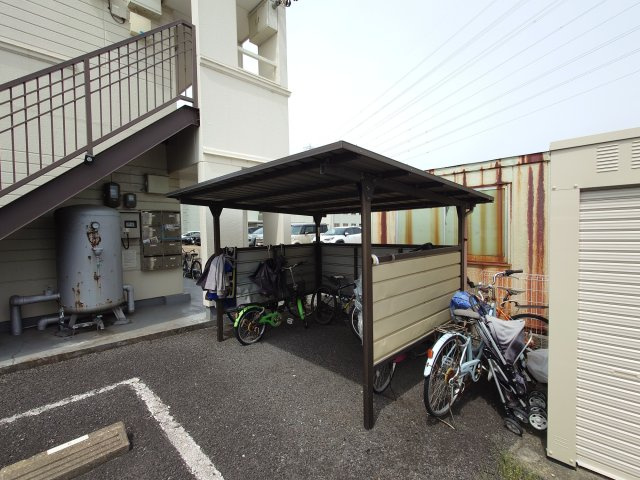 サンハイツの駐輪場