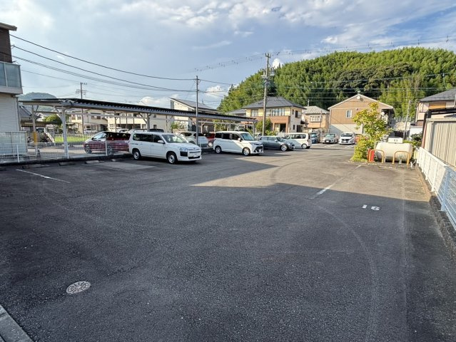 Ｃａｌｍ Ｈｏｍｅの駐車場