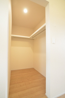 【洋室】 | 綾瀬市上土棚南4丁目 新築戸建て 全1棟【仲介手数料無料】 | 2階　洋室2（7.0帖）クローゼット
