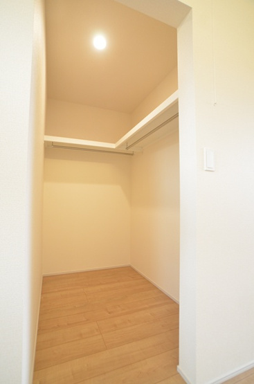 【洋室】 | 綾瀬市上土棚南4丁目 新築戸建て 全1棟【仲介手数料無料】 | 2階　洋室2（7.0帖）クローゼット