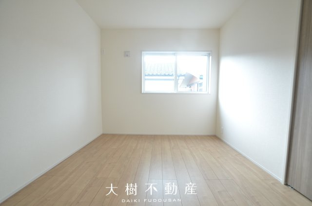 【洋室】 | 綾瀬市上土棚南4丁目 新築戸建て 全1棟【仲介手数料無料】 | 2階　洋室3（5.25帖）