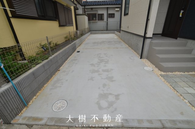 【駐車場】 | 綾瀬市上土棚南4丁目 新築戸建て 全1棟【仲介手数料無料】
