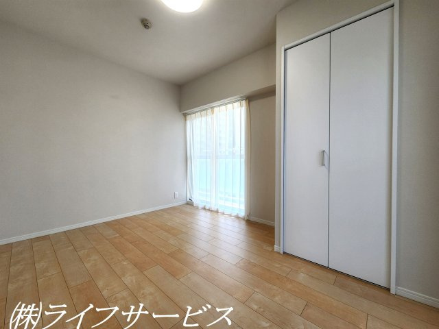 【収納】 | ファミールハイツ北大阪４号棟 | 洋室5.6帖／洋室は全室陽当り良好の南向き＆クローゼット有！