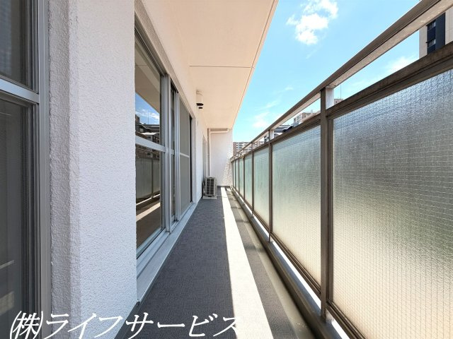 【バルコニー】 | ファミールハイツ北大阪４号棟 | バルコニー／南向きのバルコニーにつき陽当り良好です！