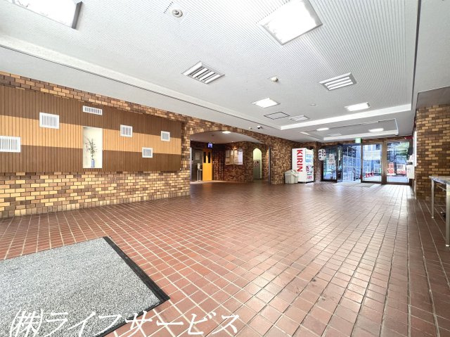 【エントランス】 | ファミールハイツ北大阪４号棟 | エントランスホール