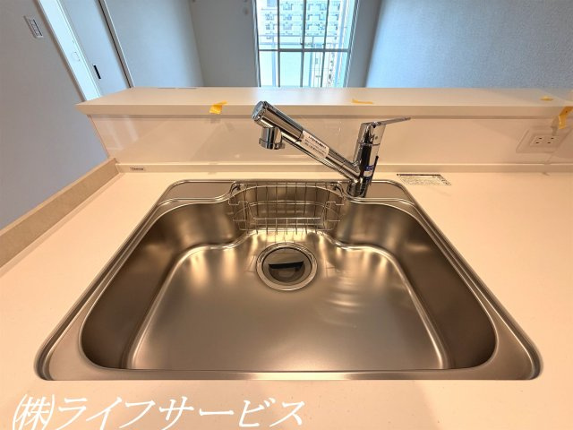 【キッチン】 | ファミールハイツ北大阪４号棟 | システムキッチン／浄水器付水栓搭載
