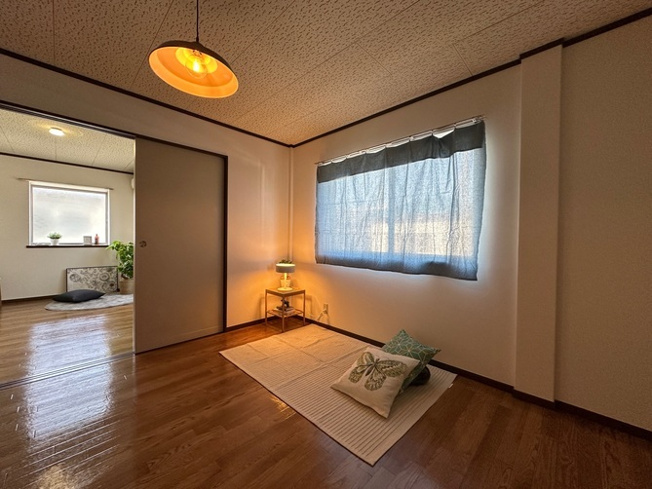 【洋室】 | グレースレジデンス | 東向き洋室7.5帖☆ダイニングキッチンから繋がるお部屋です♪ベッドを置いて寝室にするのもオススメです☆