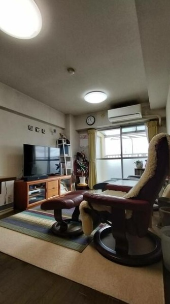 サンセレクト吹上の居間・リビング