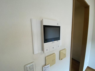 【セキュリティ】 | ウィンビュ三ツ沢 | モニター付きインターホンです