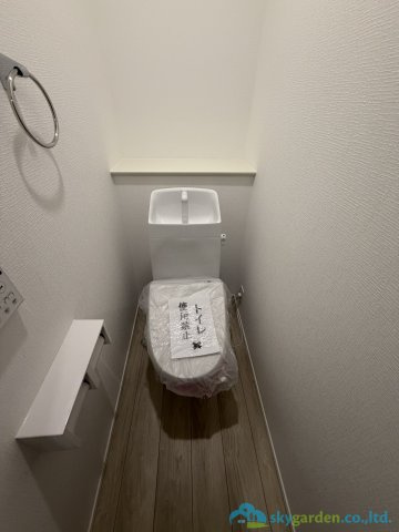 伊勢原市白根　新築戸建　全2棟2号棟のトイレ
