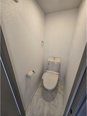 【トイレ】 | リブフラット | 落ち着いた色調のトイレです♪
