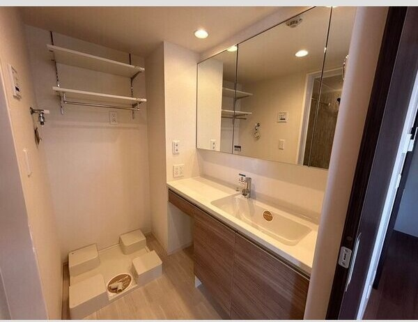 OHANA(オハナ)の洗面所