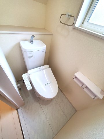 八潮市　鶴ケ曽根　　中古戸建のトイレ|トイレも気になるポイント