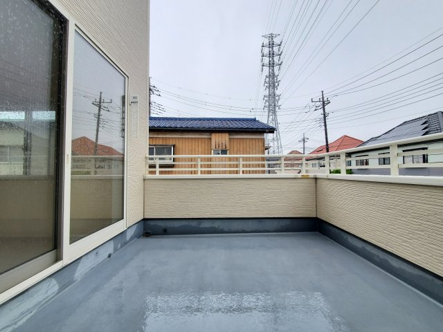 八潮市　鶴ケ曽根　　中古戸建のバルコニー|陽当たり良好なバルコニーです