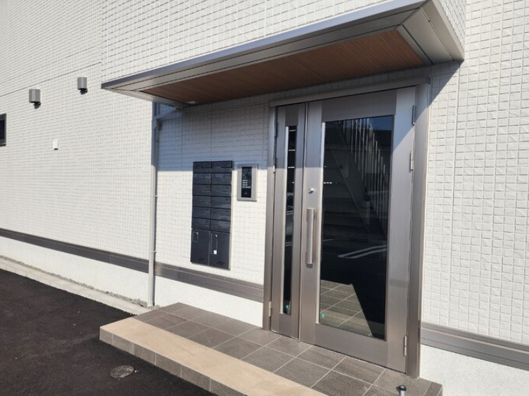 PREMILIFE須賀Ⅱのエントランス