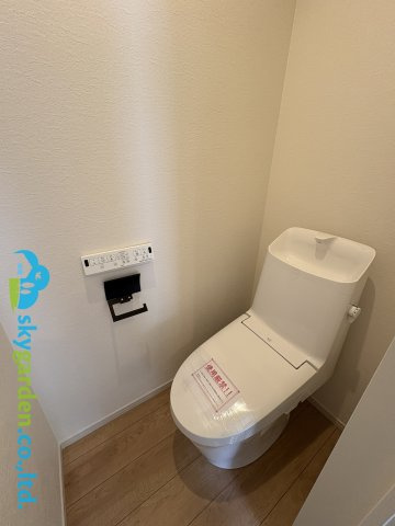 鎌倉市梶原２期　新築戸建　全２棟１号棟のトイレ|トイレです