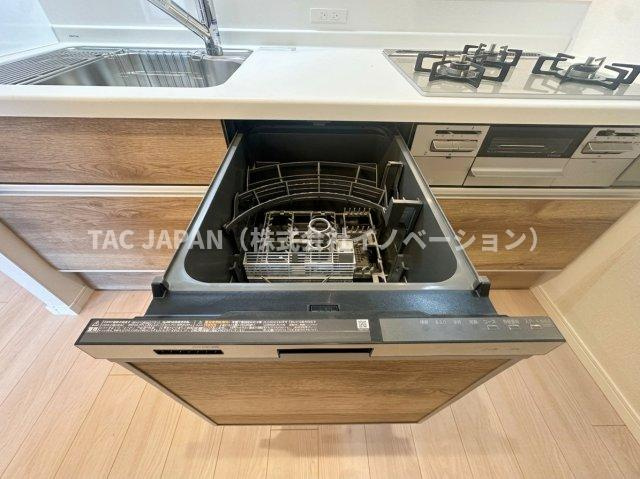 向島パークハイツ第2のキッチン|【ビルトイン食器洗浄乾燥機】
最後にスイッチONすれば洗い物が完了。家事の時短に大活躍のビルトイン食器洗浄乾燥機。