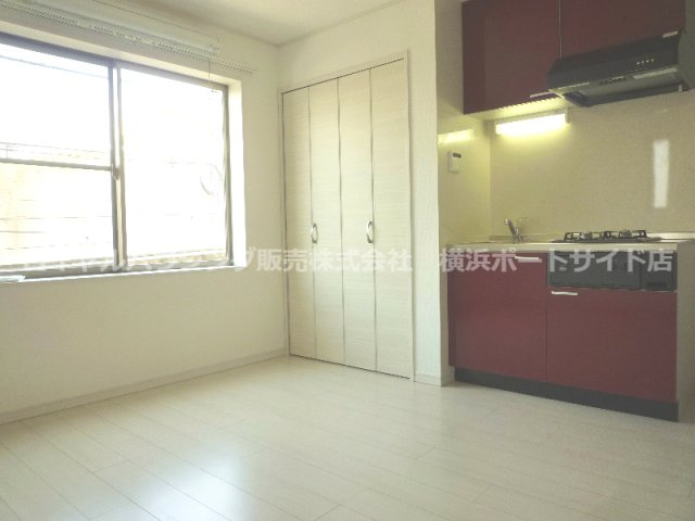 家具配置もしやすいシンプルで使いやすいお部屋