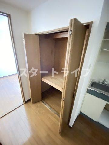 大阪市淀川区西中島２丁目の賃貸マンションの収納