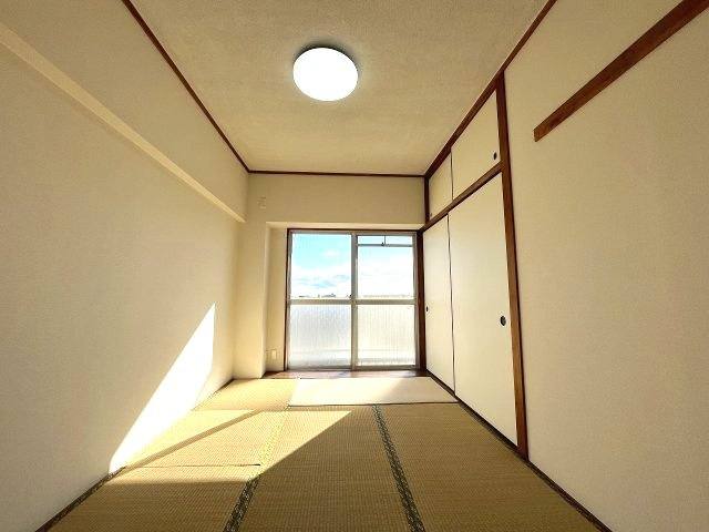 プラザフェニックス熱田の和室|落ち着いた雰囲気のある和室は畳の香りに包まれてゆったりと過ごせる空間です。