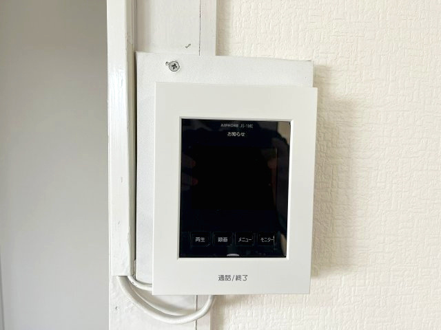 プラザフェニックス熱田の防犯設備|防犯性の高いTVモニター付きインターホン。