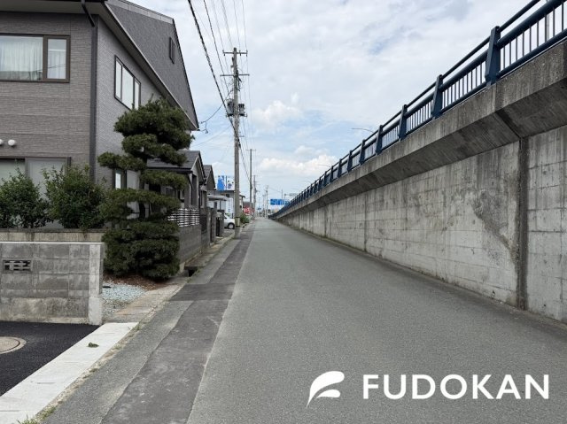 山形市江南第25【新築建売】の前面道路含む現地写真|前面道路