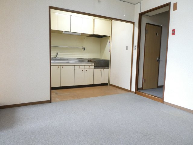 日商岩井第一春日部マンションの居間・リビング