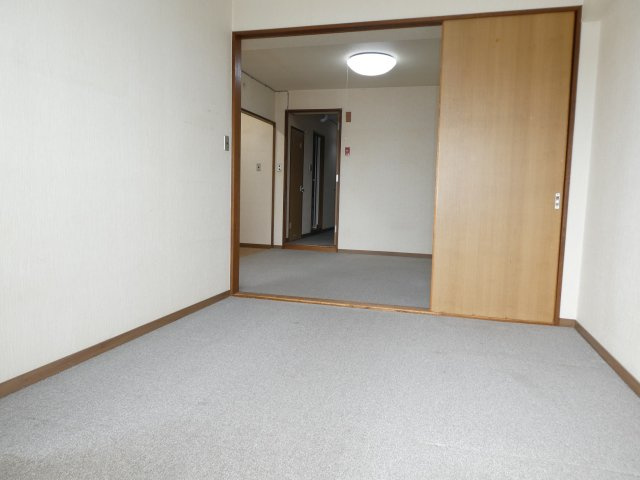 日商岩井第一春日部マンションの洋室|６帖
