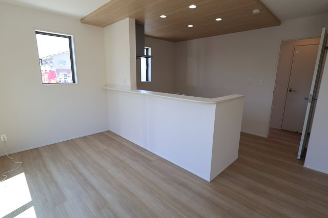 《仲介手数料無料》桶川市大字坂田1603-13新築一戸建てグラファーレのキッチン