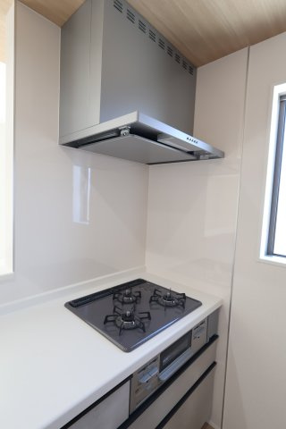 《仲介手数料無料》桶川市大字坂田1603-13新築一戸建てグラファーレのキッチン