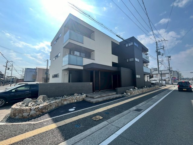 アルタイル明石の外観