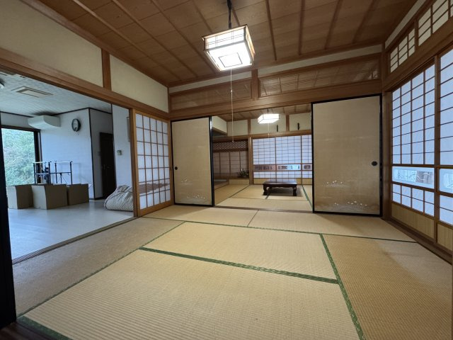 安来市広瀬町西比田　貸一戸建ての和室