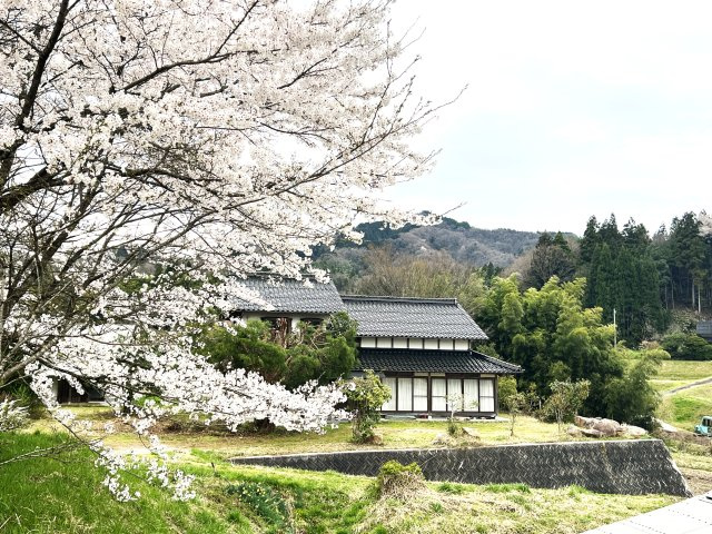 安来市広瀬町西比田　貸一戸建ての外観